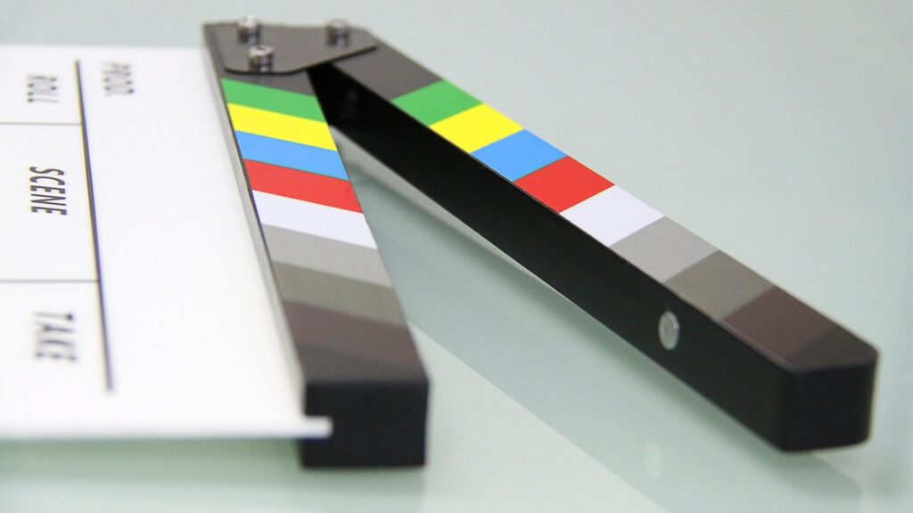 Claqueta de cine en un set de rodaje