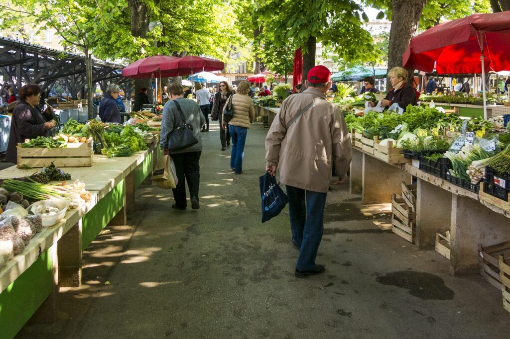 Puesto de verduras en un mercado (imagen ilustrativa)