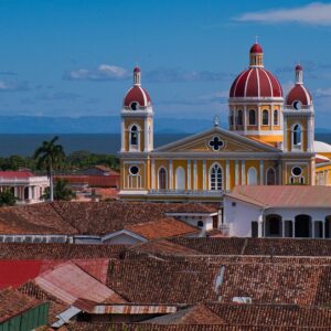 Vista panorámica de la catedral de Granada, Nicaragua, según su autor